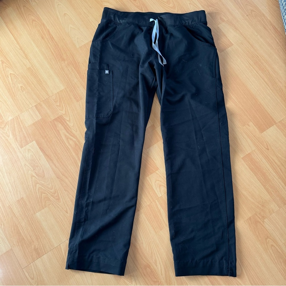 FIGS Black scrub pants